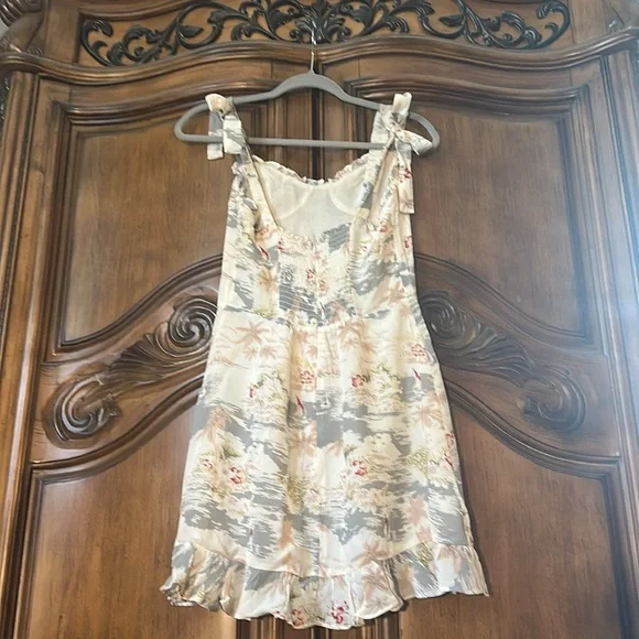 Reformation NEW Christine Long Beach Ruffle Cream Mini Dress Size 6 - Picture 10 of 12